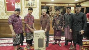 Badung-Ketua-DPRD-Terima-Kelompok-Masyarakat
