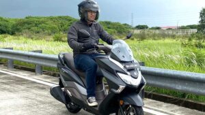 Suzuki-Burgman-Street-125EX-(5)