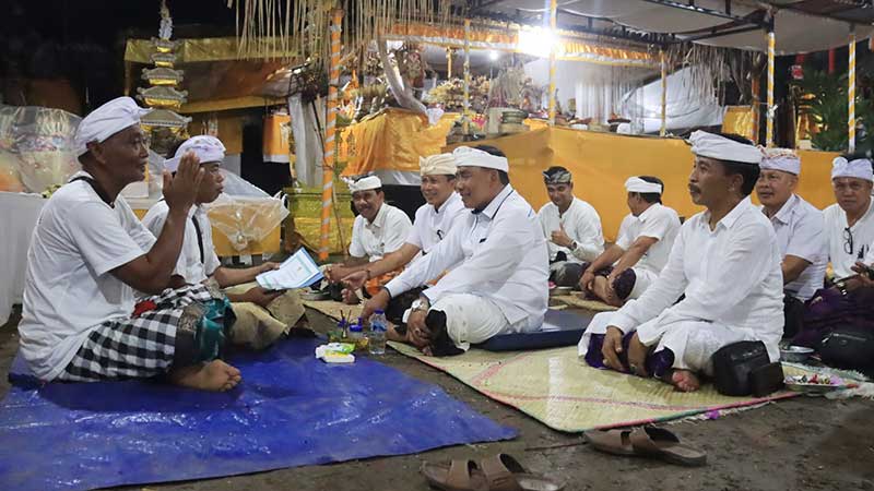 Bupati Tamba Apresiasi Krama Desa Adat Yeh Buah Gelar Karya Ngenteg Linggih 