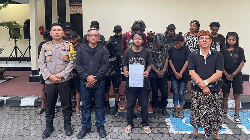 gerombolan-anak-punk