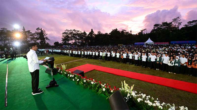 Presiden Jokowi Ajak Santri Berkontribusi…