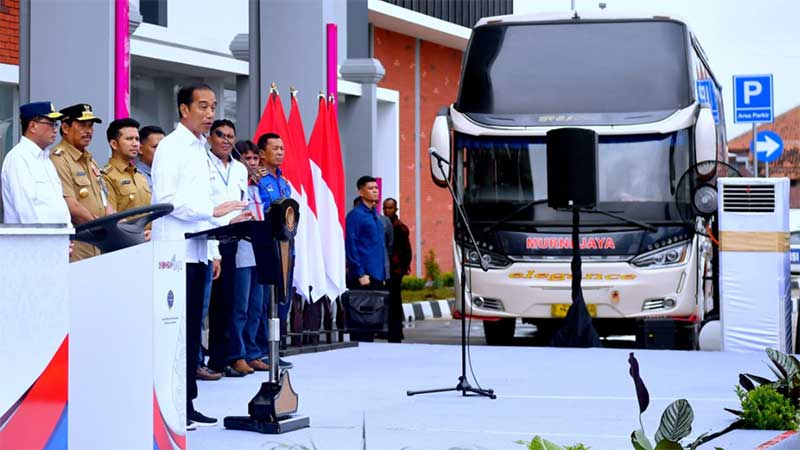 Presiden Jokowi Apresiasi Pembangunan Empat Terminal Penumpang Tipe A di Jawa