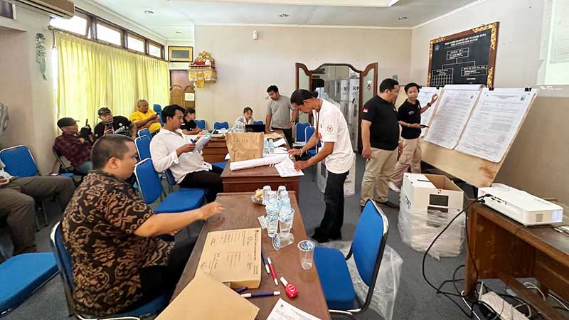 03367-Badung-Proses-Rekapitulasi-di-Kuta-Selatan
