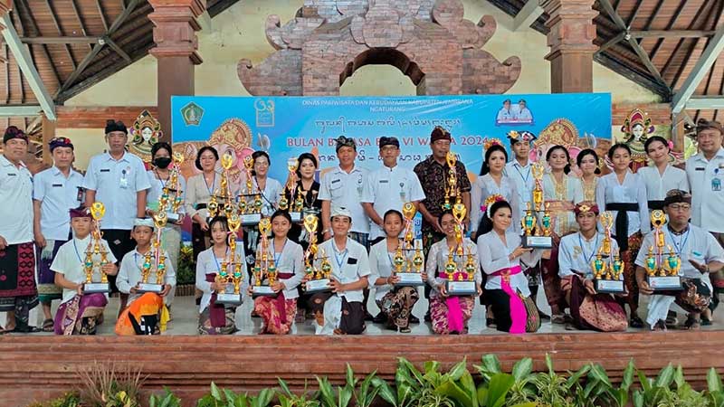 Gelar Lomba Debat dalam Peringatan Bulan Bahasa Bali di Kabupaten Jembrana