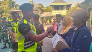 Dandim-Lamongan-Berangkatkan-Bantuan-Pangan-dari-Pangdam-dan-Kapolda-Jatim