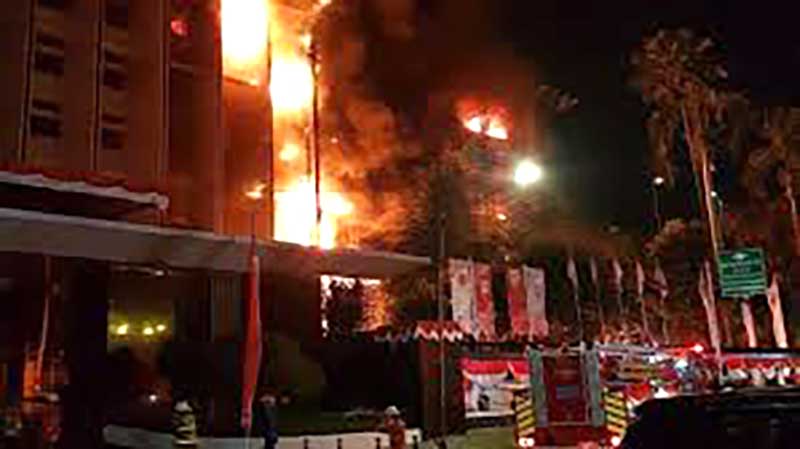 Kebakaran Terjadi di Kantor BPBD Pemkab Malteng, Diduga Krosleting 