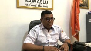 Koordinator-Divisi-Sumber-Daya-Manusia-dan-Diklat-Bawaslu-Provinsi-Maluku,-Stevin-Mellay