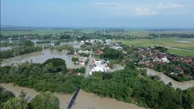 Banjir Rendam 33 Desa di…