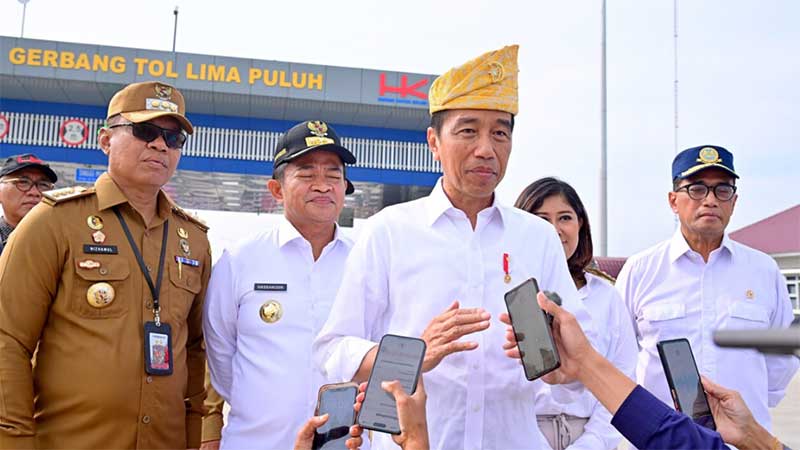 Jokowi Tegaskan Aparat Harus Netral…
