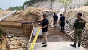 03386 Badung Satopl PP hentikan proyek