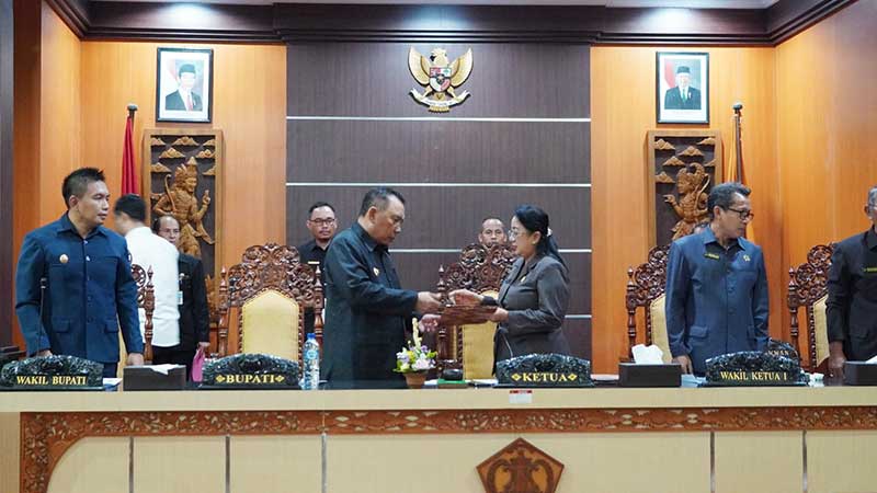 BUPATI-JEMBRANA