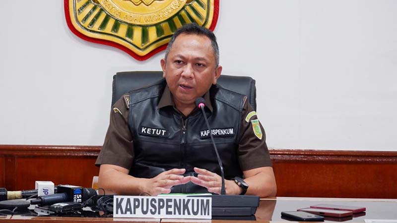 Terkait Perkara Emas Surabaya, Manager…