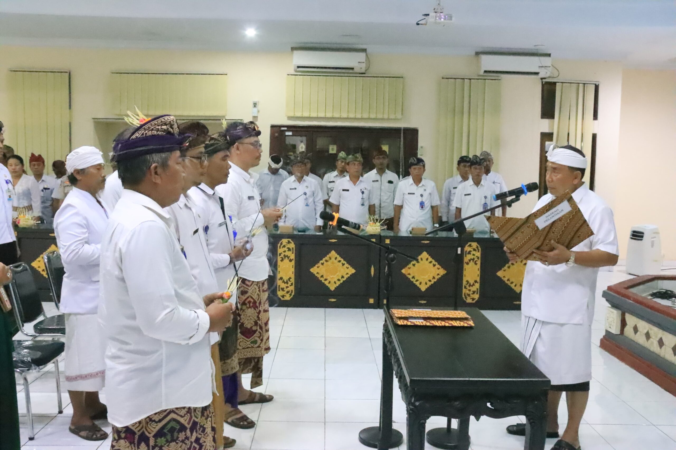 Bupati Tamba Lantik Belasan Pejabat di Lingkungan Pemkab Jembrana