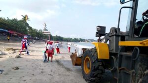 Badung Alat Berat Sisir Sampah Kiriman