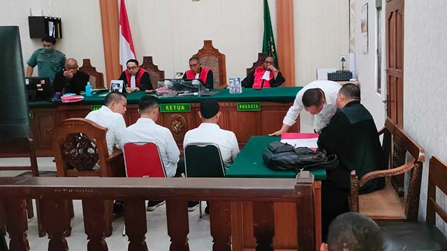 Empat Terdakwa Penyerangan Kantor Satpol PP Kota Denpasar Divonis Dua Tahun Penjara