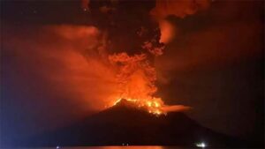 Dampak Letusan Gunung Ruang, 169 Penumpang ke Jepang…