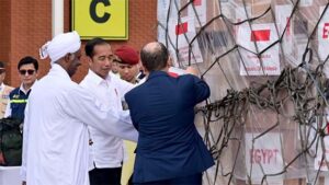 Presiden Jokowi Lepas Pengiriman Bantuan Kemanusiaan untuk Palestina…