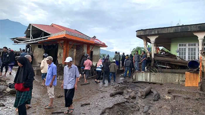 Banjir Lahar Dingin di Sumatra Barat, Korban Meninggal 37 Orang