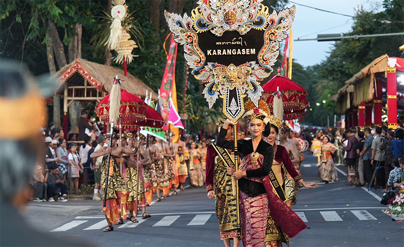 PESTA KESENIAN BALI