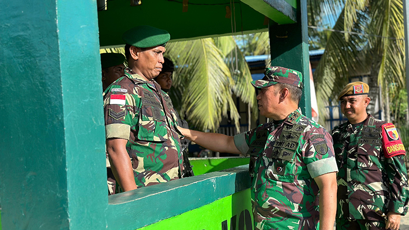 Pangdam Mayjen TNI Rafael Tinjau Kondisi Satgas Pamtas Yonarhanud 8MBC di Kalimantan Utara