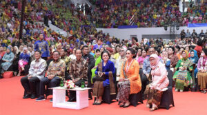 HARI KEBAYA