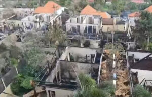 Villa yang terbakar di Seminyak 2