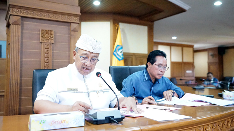 Badung Ketua DPRD Putu Parwata