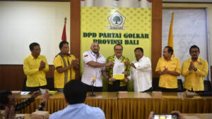 partai golkar menyerahkan rekomendasi