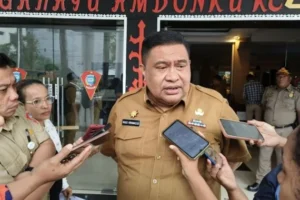 sekretaris-kota-ambon-agus-ririmasse-antara-penina-f-mayaut-oh0e