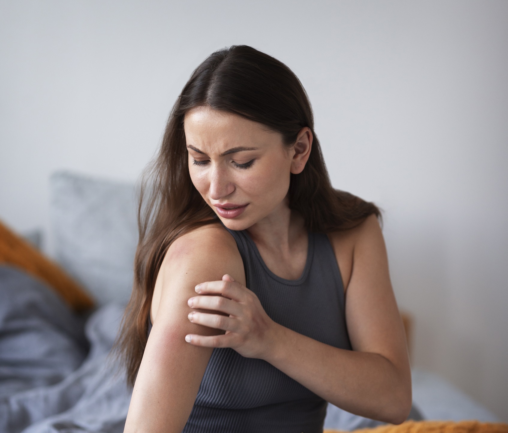 woman-suffering-from-rash