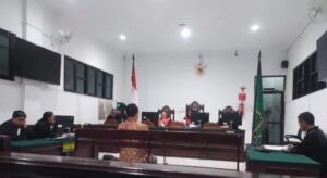 Direktur PT. Fajar Baru Gemilang, Tony Benlas divonis bebas oleh majelis hakim Pengadilan Negeri Ambon