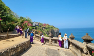 Kunjungan wisatawan di DTW Kawasan Luar Pura Uluwatu