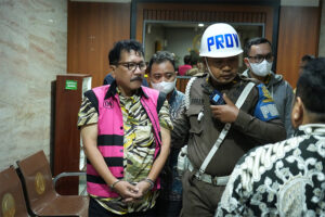 mantan pejabat tinggi MA