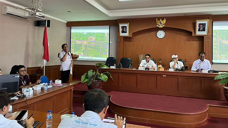 Badung Rapat pembebasan lahan