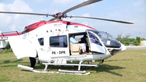 De Gadjah Naik Helikopter