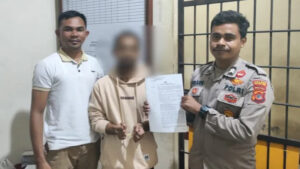Oknum Guru Honorer berinisial YMP alias M, terduga cabul anak siswinya. 