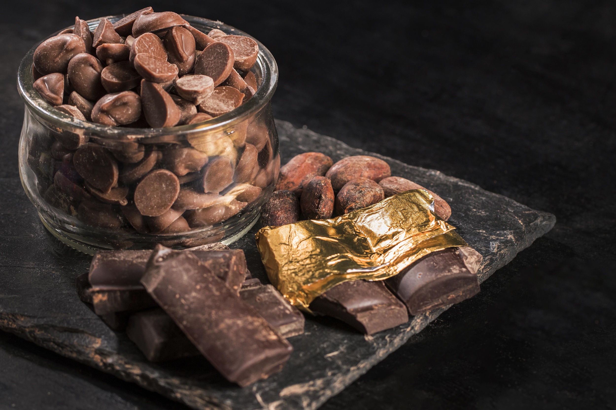 high-angle-dark-assortment-with-chocolate-dessert