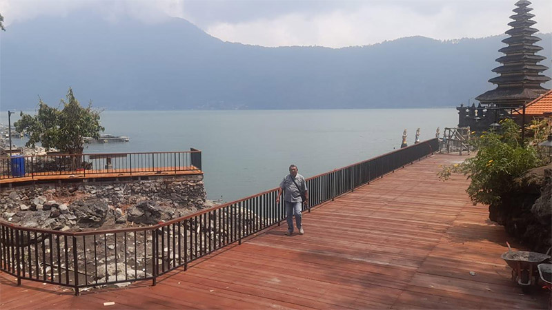 jalan kayu ulin