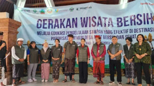 wisata bersih sampah besakih