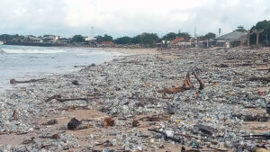 03592 Badung Sampah Kiriman2