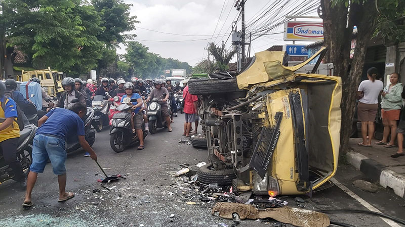 kecelakaan beruntun