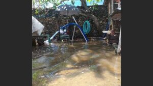 10 rumah di dekat bandara terendam banjir 10 hari