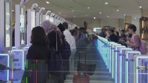 Badung Perlintasan di Bandara Ngurah Rai memakai Auto Gate