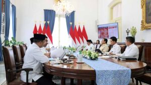 Prabowo Pimpin rapat dsengan para menteri