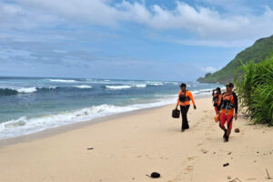 pantai nyangyang