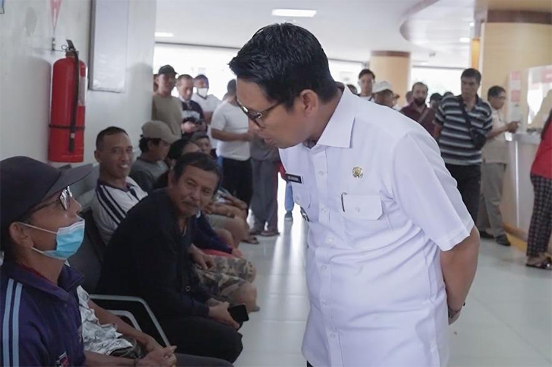 BUPATI ADI ARNAWA