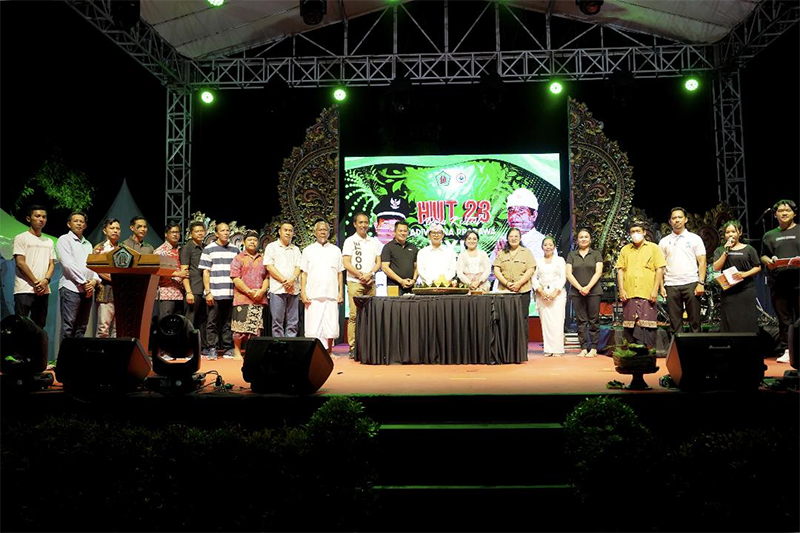 HUT DESA KUTUH