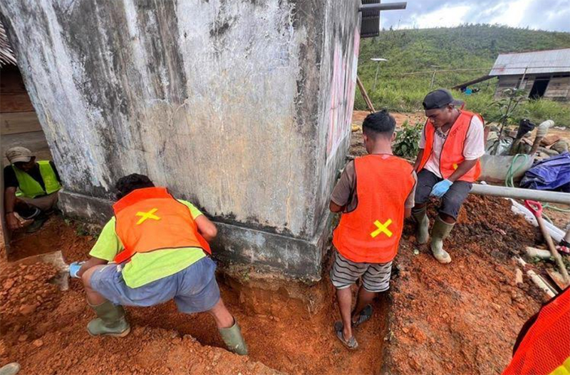 bantuan air bersih