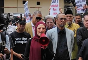 Abraham Samad memenuhi panggilan Polda Metro Jaya, Rabu (13/8/2025). (Foto: Antara)