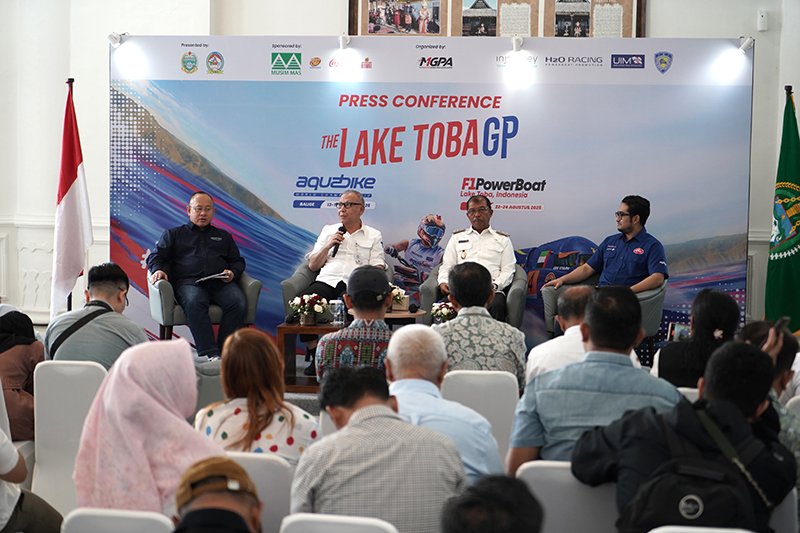 Suasana konferensi pers The Lake Toba GP 2025, ajang kejuaraan dunia olahraga air yang akan digelar di Balige, Danau Toba pada Agustus mendatang